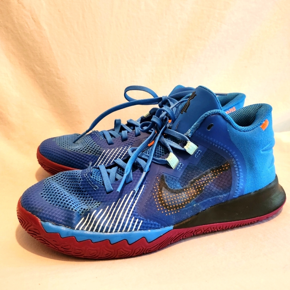 Kyrie Flytrap V Basketball Shoes Sz 7Y